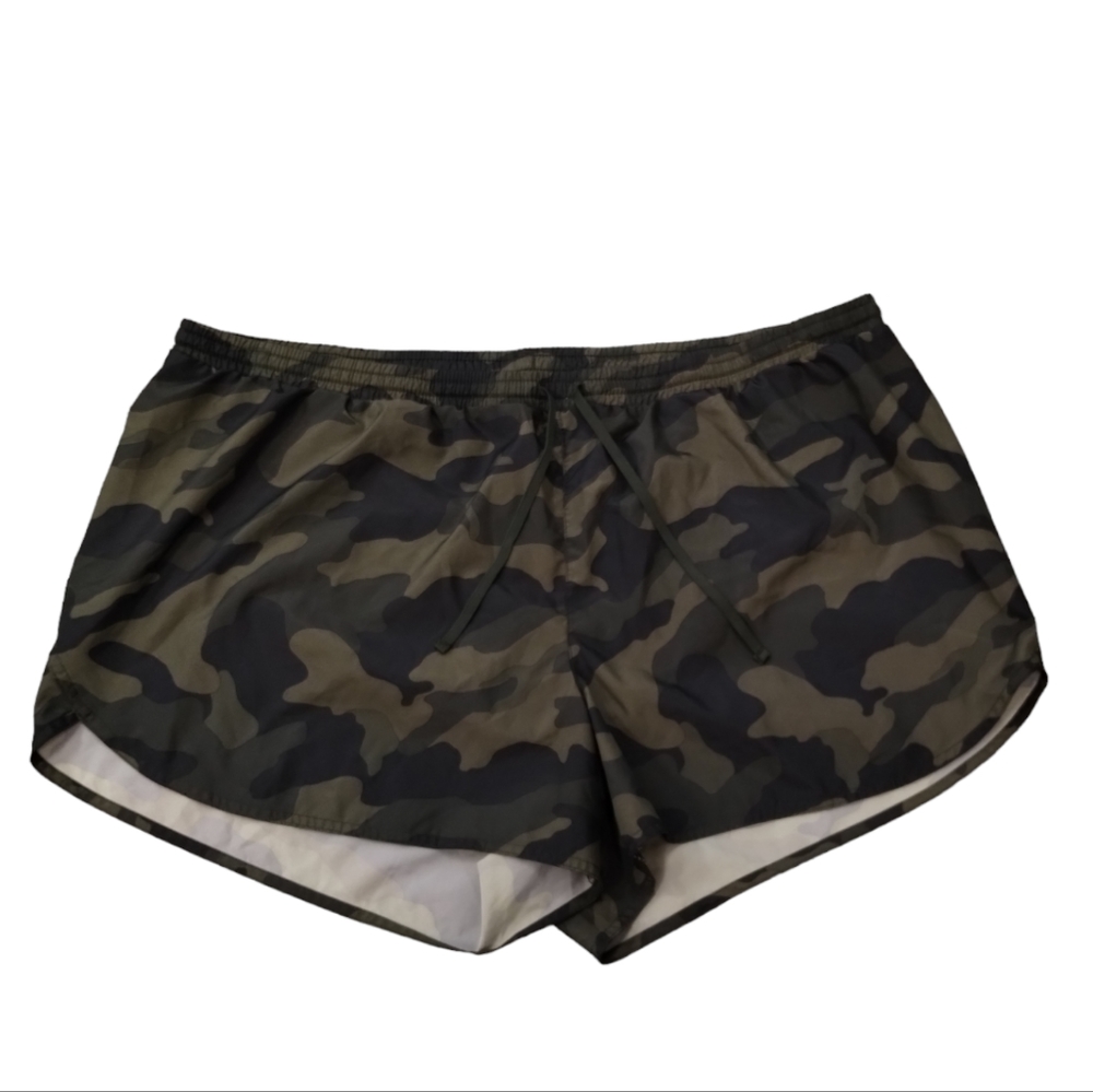 Old Navy Active Mid-Rise Camo workout running Shorts